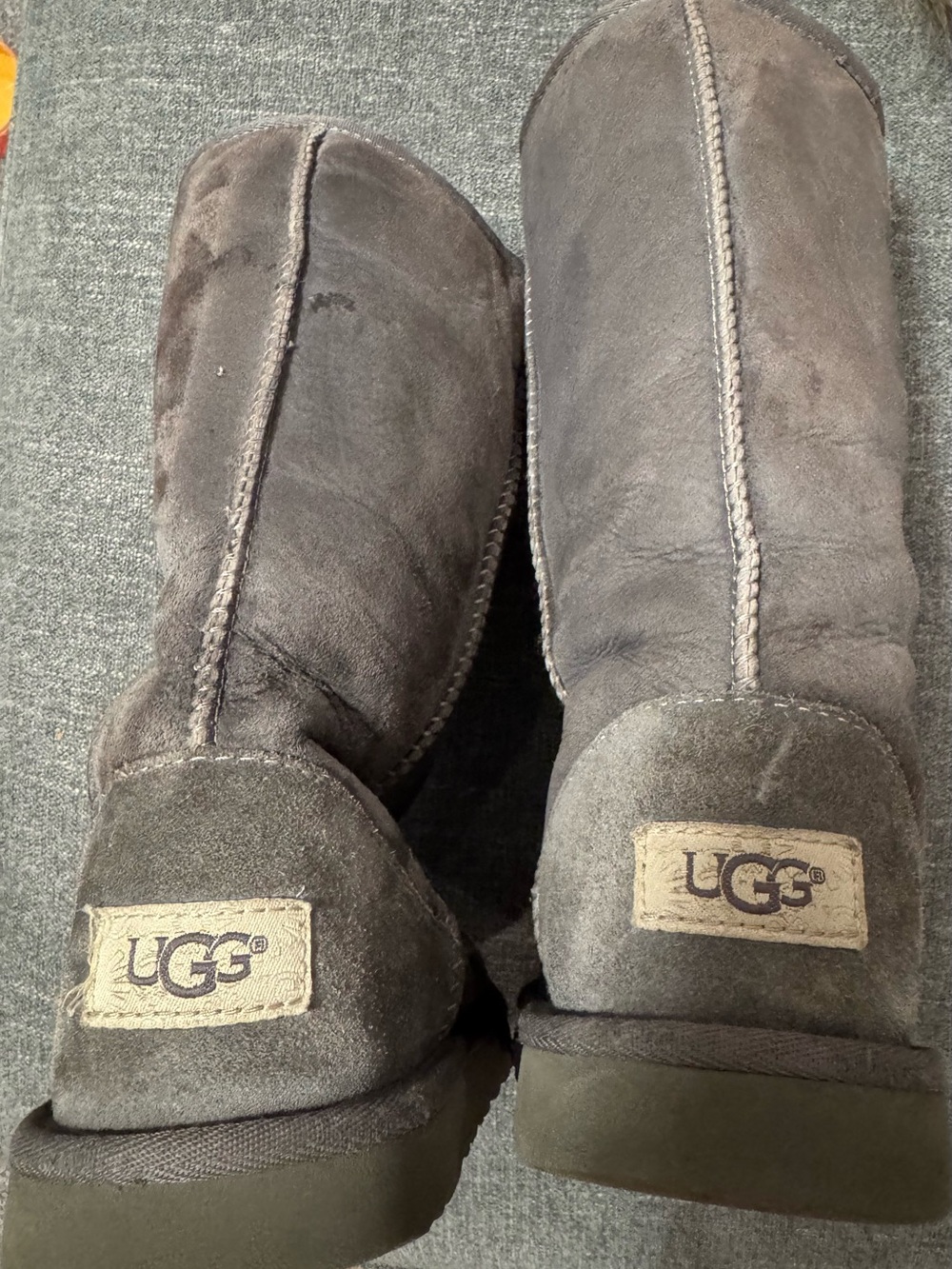 UGG Kids Classic Short Boots in Charcoal Gray